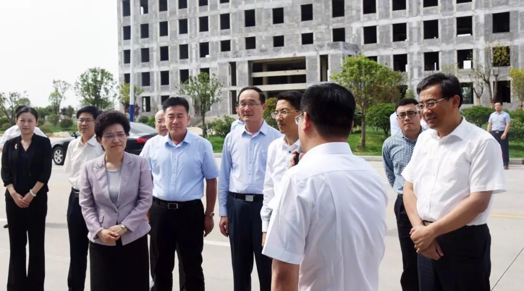 山東省省委常委、統(tǒng)戰(zhàn)部部長邢善萍到中科藍天調(diào)研指導(dǎo)工作